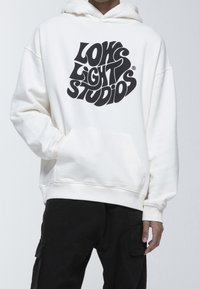 LOW LIGHTS STUDIOS® Hættetrøje - off-white