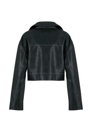 Schwarze, kurze Jacke aus Kunstleder mit langen Ärmeln und breitem Kragen, von hinten auf weißem Hintergrund dargestellt.