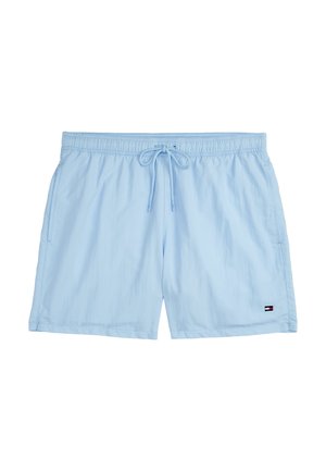 Shorts de bain bleu clair en tissu léger, dotés d'une taille élastique avec cordon de serrage et de poches latérales. Accent logo discret.