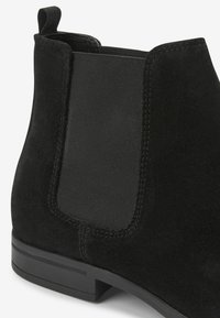 Next Klasiski puszābaki - black