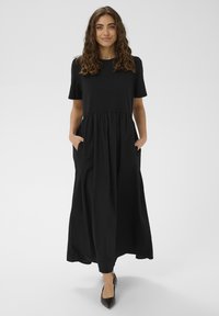 Culture maxiklaenning black cu221c0uu q11 — klänning med fickor från Zalando