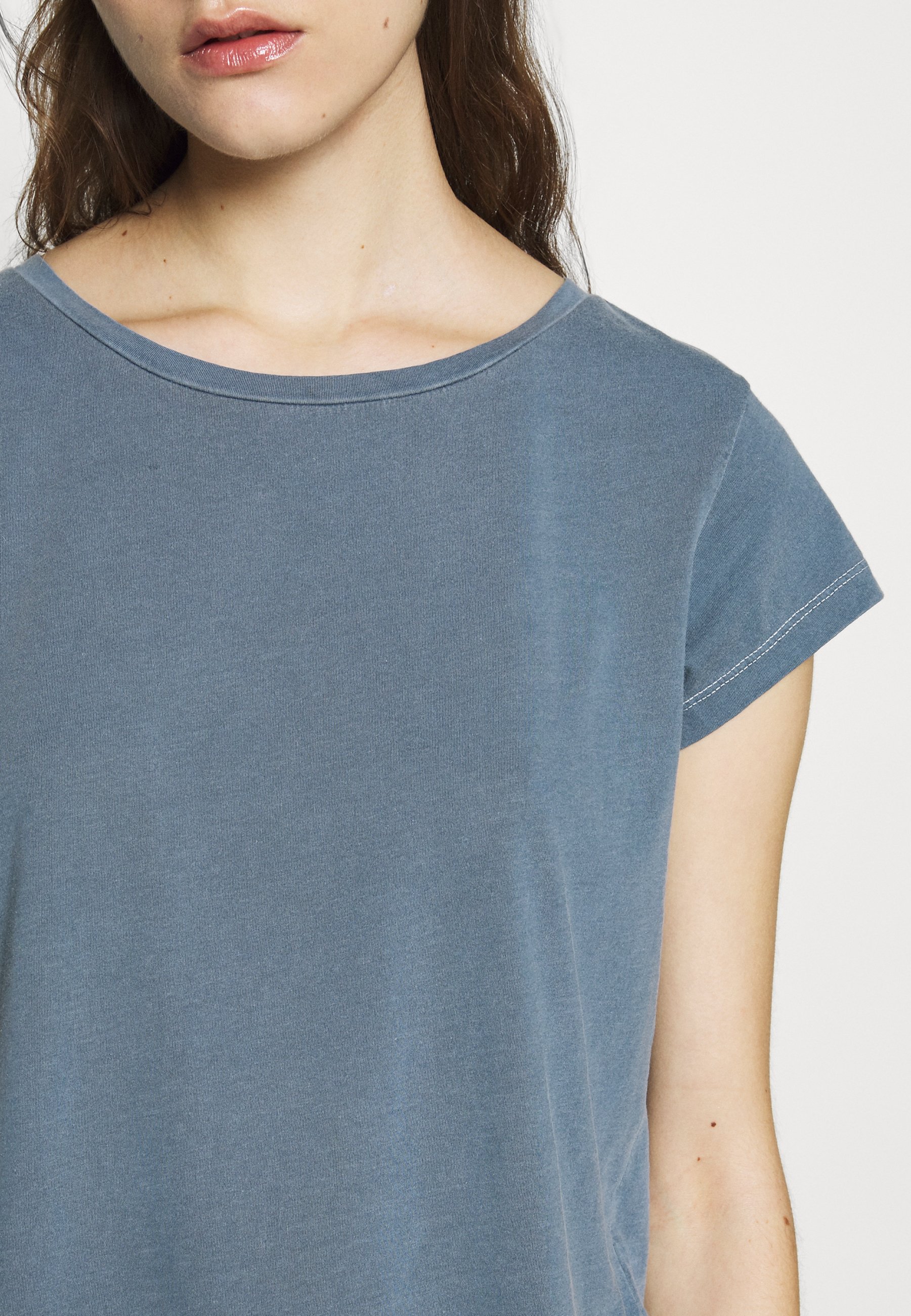 Damen LISS - T-Shirt basic Damen LISS - T-Shirt basic