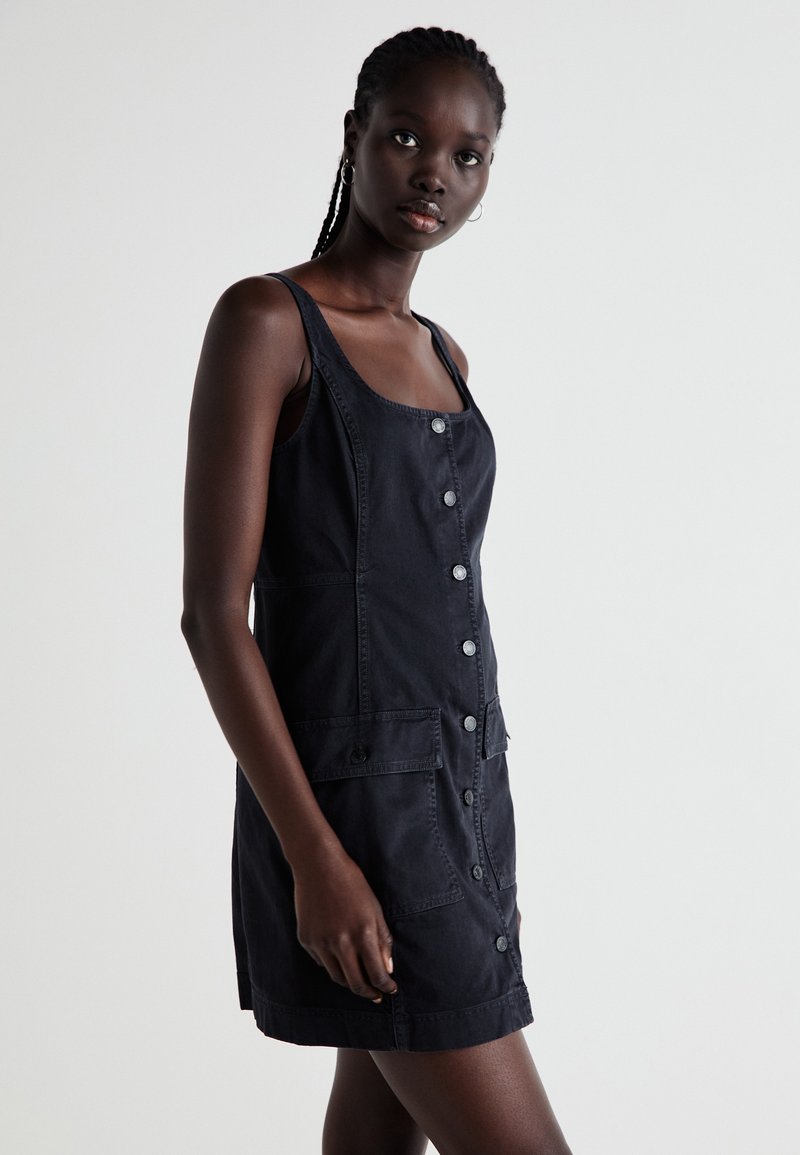 GAP STATEMENT UTILITY MINI - Obleka iz džinsa - black