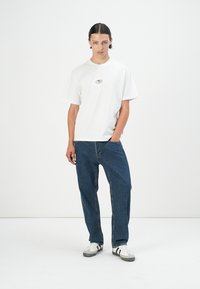 Jack & Jones JJICHRIS JJORIGINAL - Jeans Relaxed Fit - blue denim