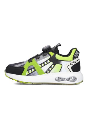 Trainers - green