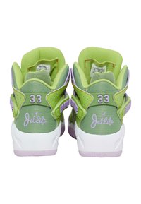 Rohelised ja lavendlivärvi tossud võrgust detailidega, polsterdatud kraed, reguleeritavad rihmad ja pahkluuosas tikitud bränd.