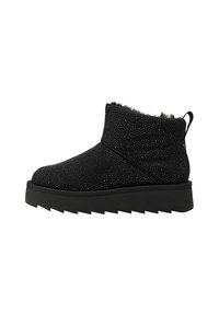 Tamaris Zimní obuv - black