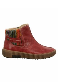 Stivali alla caviglia in pelle rossa con finitura texturizzata, colletto in maglia multicolore, chiusura con zip e suola in gomma resistente con scanalature.