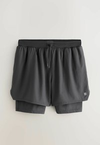 Grå atletikshorts med lagdelt design, der har elastisk talje, justerbar snor og inderfor. Glat tekstur over det hele.