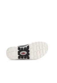Zapatilla negra con suela blanca, con una suela de goma texturizada y detalle de logo. Diseño ligero para comodidad y soporte.