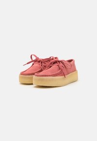 Clarks Originals WALLABEE CUP - Casual lace-ups - vintage pink