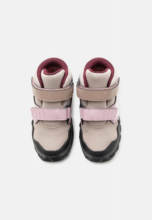 adidas SKYCHASER MID GTX - Hiking shoes - chalky brown/distilled pink/magic mauve — photo 4