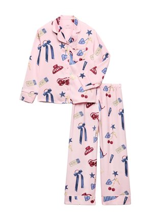 Pink langærmet knap-på pyjamasæt med bukser med blå sløjfer, røde kirsebær, stjerner, hjerte-låse, nøgler og billetmotiver.