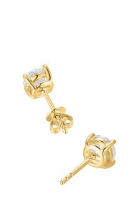 Goldfarbene Steckerohrringe mit klaren runden Steinen in einer vierkralligen Fassung, mit einfachem Stecker und Schmetterlingsverschluss.