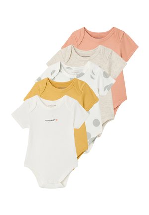 Fünf kurzärmelige Babybodysuits in Weiß mit Text, Senfgelb, Weiß mit grauen Punkten, Beige und Hellkoralle.
