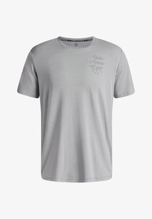 Graues kurzärmliges T-Shirt aus weichem Stoff, mit Rundhalsausschnitt und einem dezenten gedruckten Logo auf der oberen linken Seite.