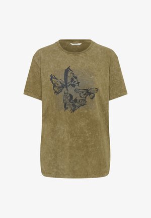 Braunes, gewaschenes T-Shirt mit kurzen Ärmeln und einem verblassten schwarzen Schmetterlingsmotiv mittig auf der Vorderseite.