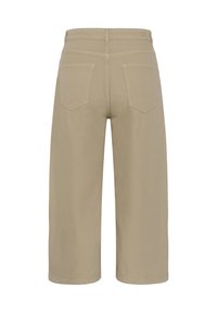 Pantalon beige à jambes larges et coupé, avec poches arrière et passants de ceinture, présenté de dos sur fond blanc.