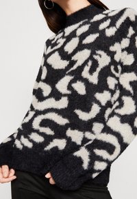 VILA Strickpullover - black