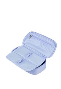 Jasnofioletowa kosmetyczka z zamkiem błyskawicznym, z wewnętrzną kieszenią na zamek, elastycznymi pętelkami do organizacji i gładką fakturą.