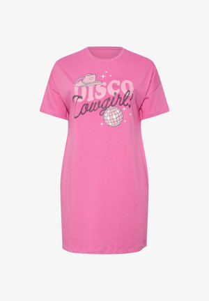 Vestito rosa a maniche corte con la scritta "Disco Cowgirl", con grafica di un cappello da cowboy e una palla da discoteca con stelle.