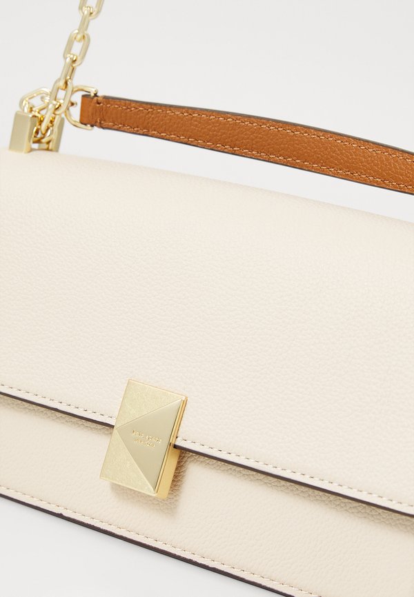 DECO COLORBLOCKED PEBBLED MINI FLAP CHAIN  - Cross body bag4