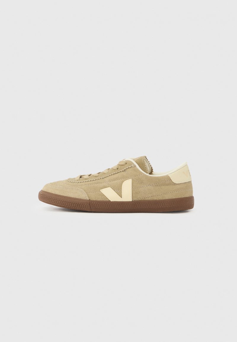 Veja PANENKA taupe