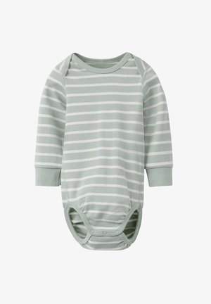 Langsleeve bodysuit in lichtgroen met witte horizontale strepen. Zacht materiaal, ronde hals en drukknoopsluiting onderaan.