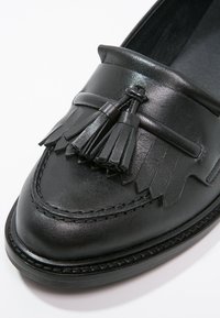 mint&berry Półbuty wsuwane