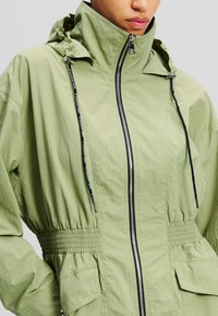 KARL LAGERFELD HOODED - Parka - oil green