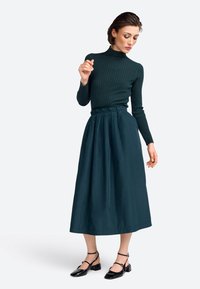 Rich & Royal Strickpullover - midnight jade