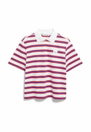 Polo vooraanzicht met horizontale rode en blauwe strepen op een witte achtergrond, met een klassieke kraag en een klein merkembleem op de borst.