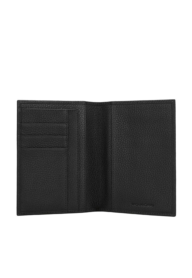 Portafoglio in pelle nera con finitura testurizzata, dotato di più scomparti per carte e un interno capiente. Design minimalista senza parti metalliche.