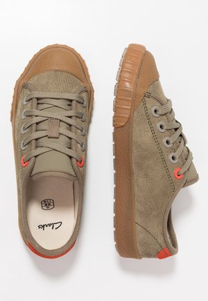 Sneakers - khaki