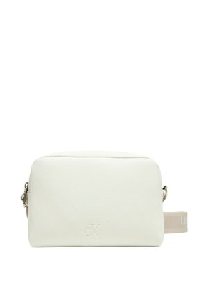 Pouch rettangolare in pelle bianca con una texture sottile, dotata di una zip superiore e di una maniglia laterale in tessuto con logo impresso.