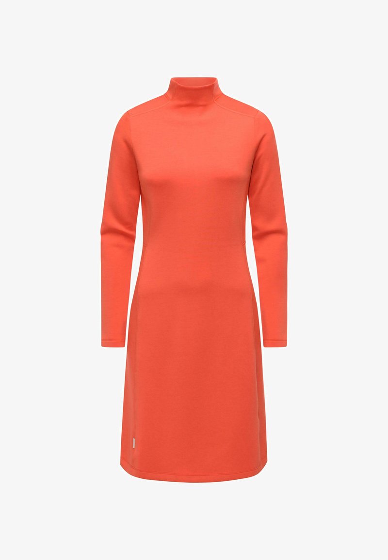 Orangenes Langarmkleid aus weichem Stoff mit einem hohen Kragen. Gerader Schnitt, minimale Nähte und ein kleines Logo am Saum.