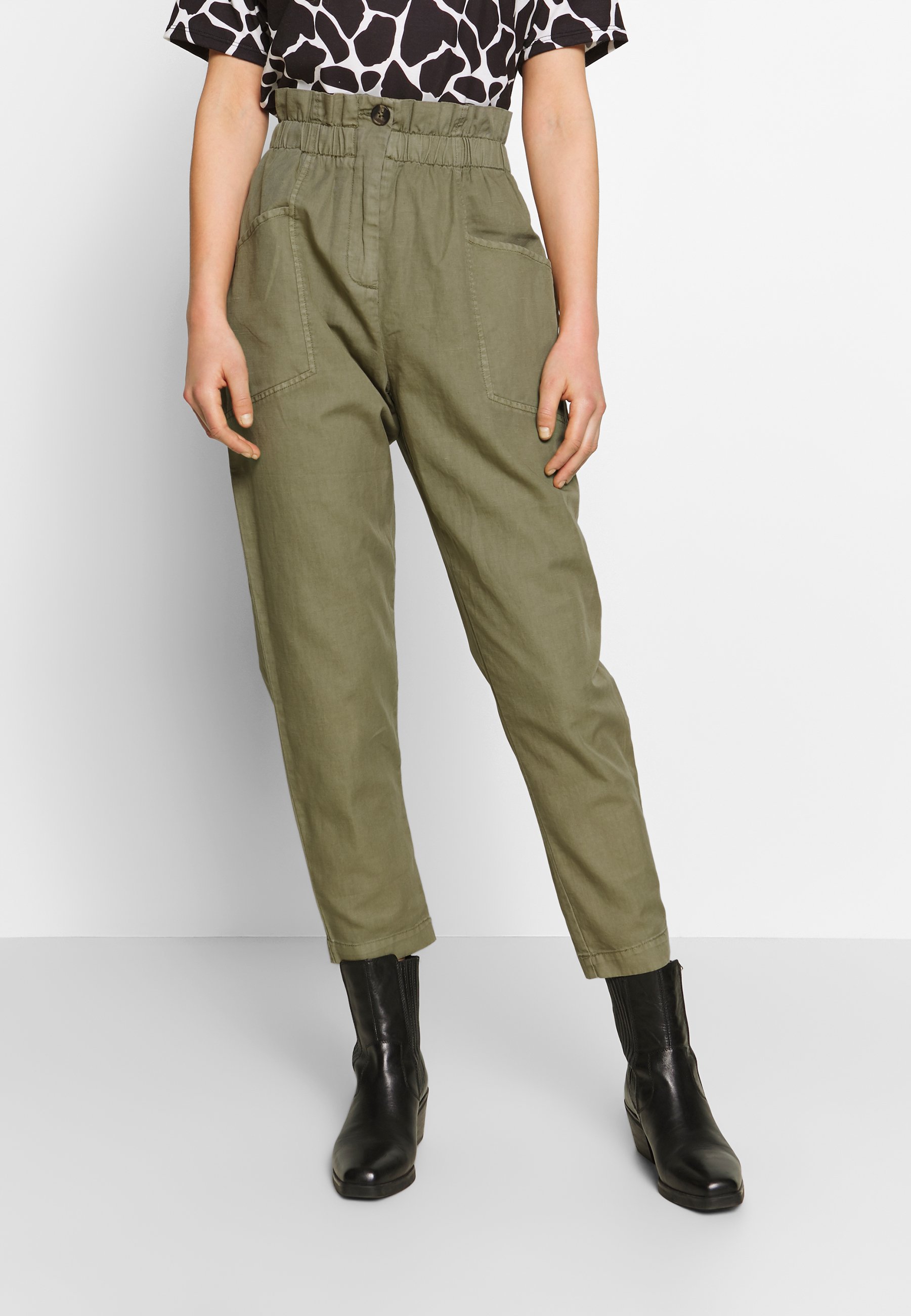 Pepe Jeans LIA Bukse thyme Zalando.no Pepe Jeans CORINA Skjorte multi Zalando.no