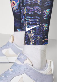 Nike Sportswear Leggings - Byxor - black