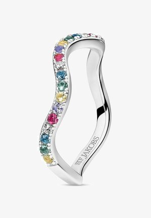 Silver ring med en vågig design, prydd med färgglada ädelstenar inklusive rosa, blå, grön och gul, tillsammans med klara accenter.