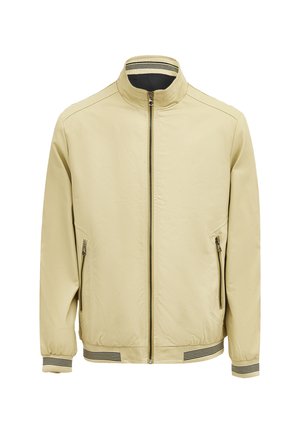 - Kurtka Bomber