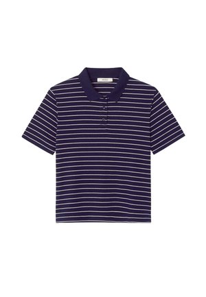 Polo à manches courtes bleu marine avec des rayures horizontales blanches, doté d'un col classique et d'une patte de boutonnage à trois boutons, fabriqué en tissu doux.