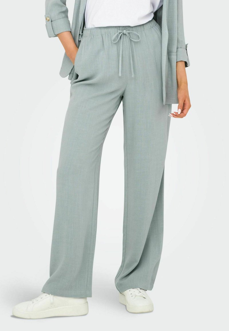 ONLY ONLSIESTA GERADE GESCHNITTEN - Trousers - abyss