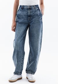 No seleccionado, mid blue denim