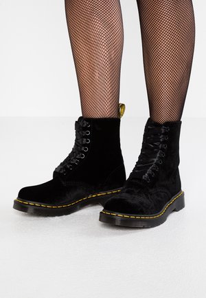 Dr. Martens, Bottines à plateau - black