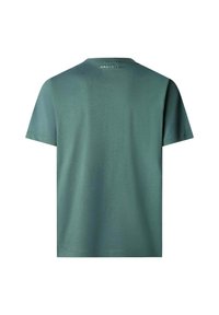 Camiseta de algodón verde con cuello redondo, mangas cortas y parte trasera lisa con el logo "HACKETT" en el cuello. Textura suave, ajuste informal.