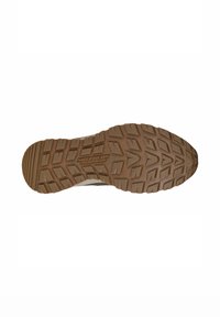 Suola di scarpa in gomma marrone con un pattern testurizzato e battistrada. Presenta un marchio in rilievo e un design resistente per una buona aderenza su diverse superfici.