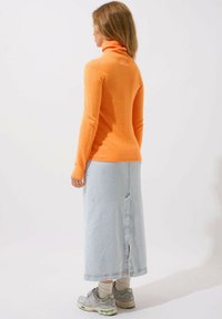 Authentic Cashmere - Sweter