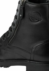 s.Oliver Tronchetti - black