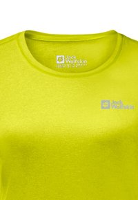 Helles, gelbes Kurzarmhemd aus glattem Stoff. Verfügt über einen Rundhalsausschnitt und enthält ein Logo in einem helleren Farbton auf der Brust.