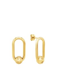 Guld-tonade örhängen med en oval loop-design och en strukturerad sfärisk detalj i botten. Slät yta med polerad finish.